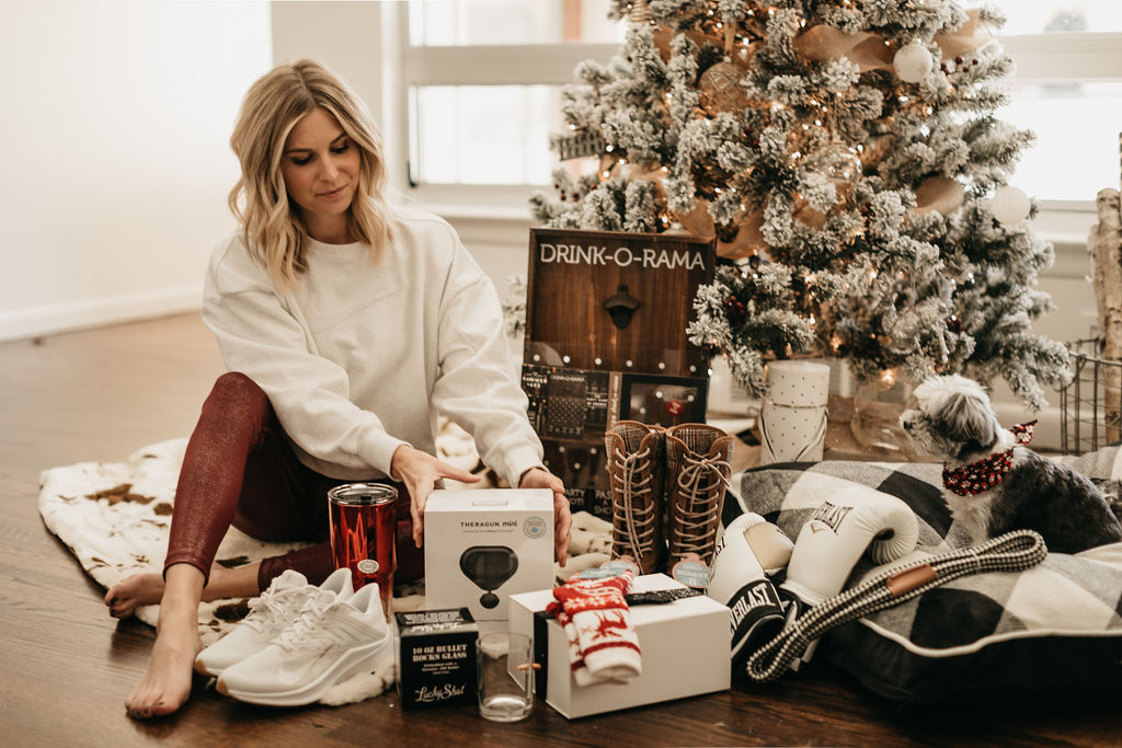 HOLIDAY SHOPPING WITH ACADEMY