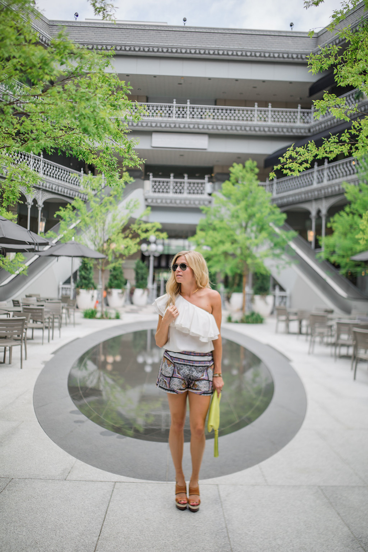 WHITE RUFFLE TOP // CHIC AT EVERY AGE