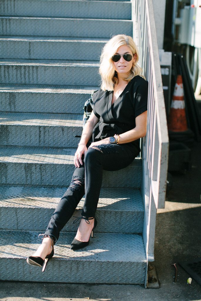 casual all black outfit-basic black outfit for fall-fashion bloggers dallas