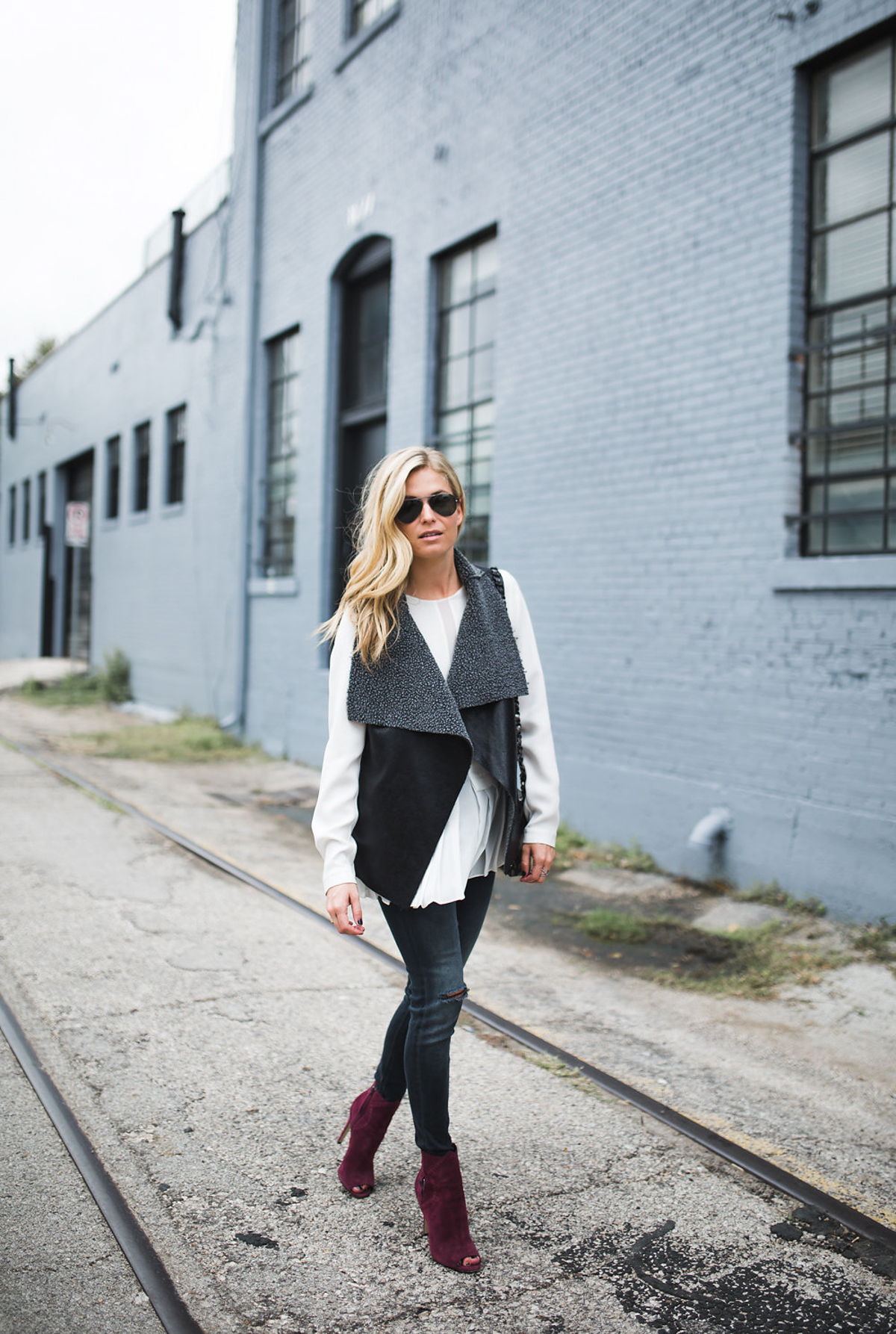 BLACK SHEARLING VEST
